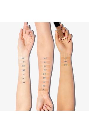 DIOR Стойкий корректор для лица Dior Forever Skin Correct