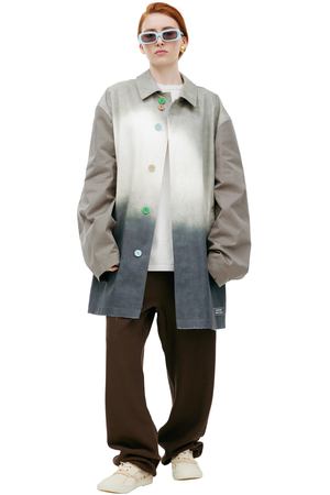 Пальто с контрастными пуговицами