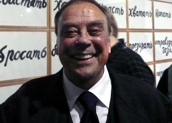  Гюнтер Юккер, фигура недели