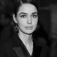 Алена Ахмадуллина лично поздравит покупателей 