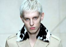  Burberry - плагиат на Prada?