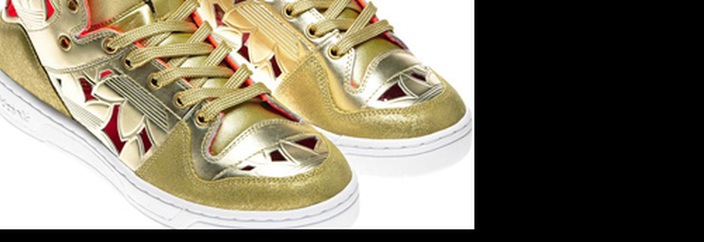 Необычная одежда и обувь для женщин от adidas Originals