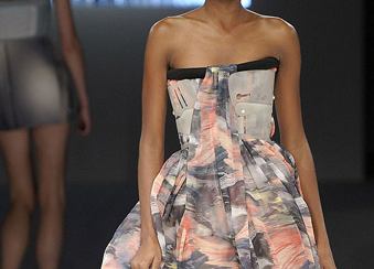 Архив: Hussein Chalayan весна-лето 2009