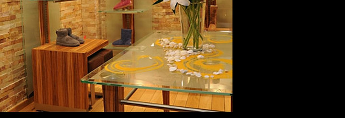 Самый большой корнер UGG Australia в Санкт-Петербурге