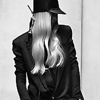 Женская линия Acne в бутике enSuite