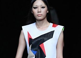 Корейский дизайнер Kaal E.Suktae в магазине Cara&Co