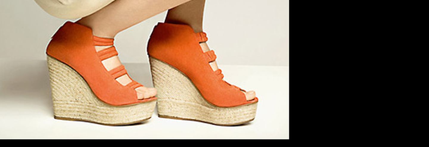 Обувь в цвете