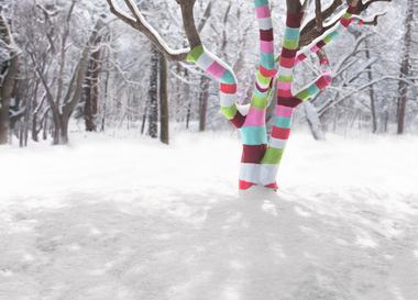 Вязаная инсталляция Gap в парке Горького