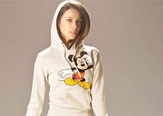 Incity: Микки Маус и Минни Маус на футболках и платьях