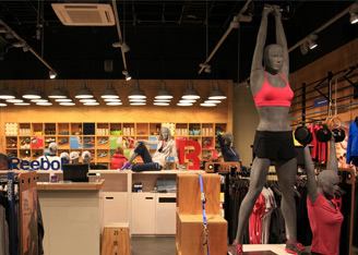 Первый в мире магазин FitHub (ФитХаб) от Reebok