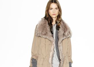 Бутик DKNY в ГУМе