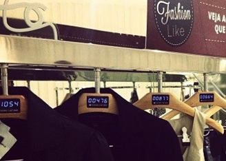  Вешалки с "лайками" в C&A