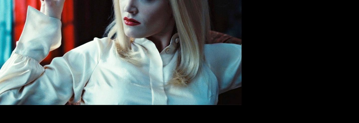 Кино недели: "Мрачные тени" Тима Бертона