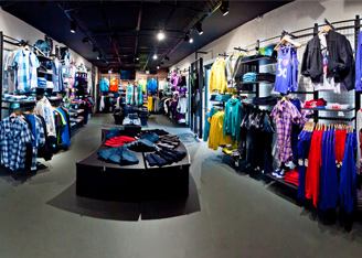  День рождения магазина DC boardshop