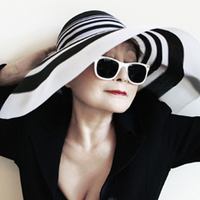 Йоко Оно для Swarovski 