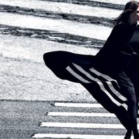 Показ Y-3 в режиме онлайн