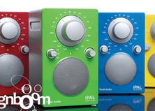 Радиоприемник и аудиосистема Tivoli Audio в магазине DesignBoom