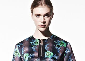 Коллекция Christopher Kane: синий бархат