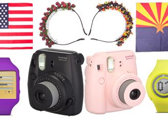  Детали: фотоаппарат Fujifilm Instax Mini 8, босоножки Senso, ободок Les'