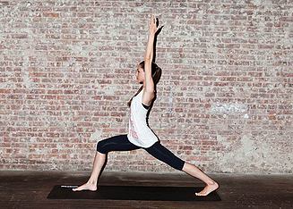 Спорт: одежда для занятий йогой