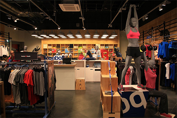 Первый в мире магазин FitHub (ФитХаб) от Reebok Москва