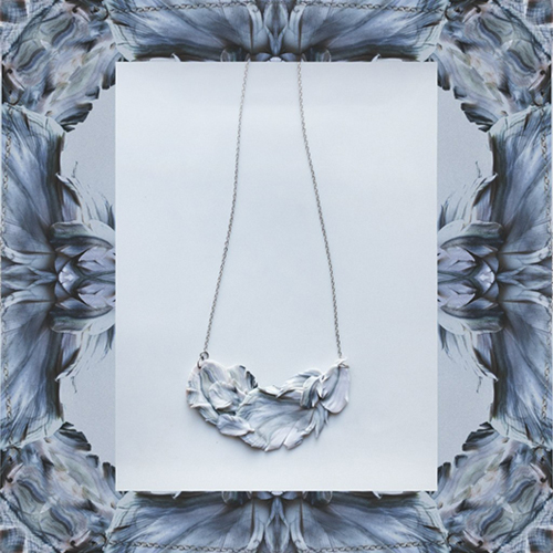 подвеска в виде перьев