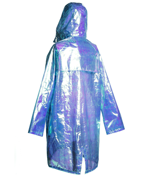 парка серебряного цвета