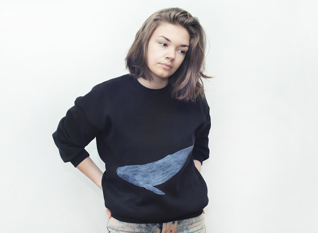 свитшот с китом 