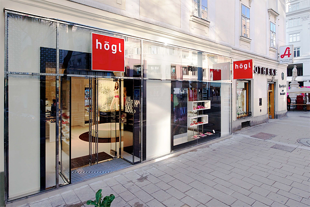 дисконт-магазин в Петербурге и Липецке