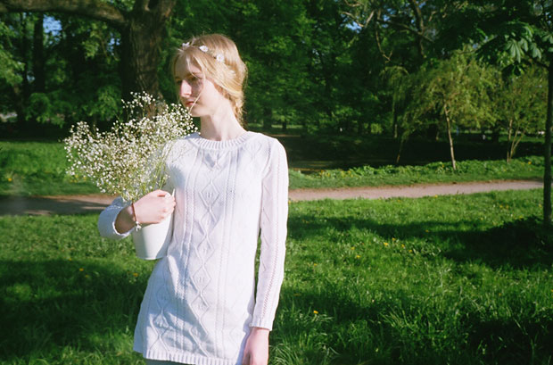 Лёгкий белый свитер. Марка Isthmus