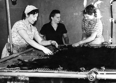  Кто производит аксессуары из кожи в России