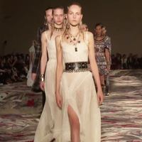 показ Alexander McQueen Весна/Лето 2017 Видео:
