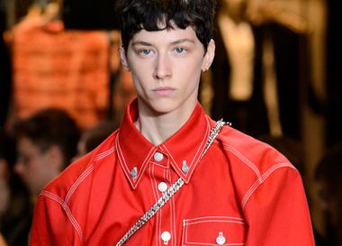 Видео: показ Vetements Весна/Лето 2017