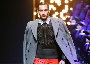 Видео: показ Dirk Bikkembergs Осень/Зима 2016-2017