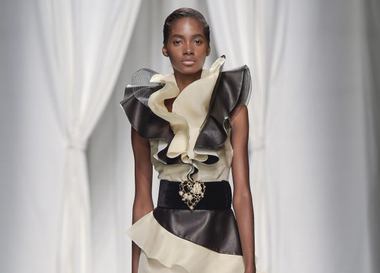 Видео: показ Emanuel Ungaro Весна/Лето 2017