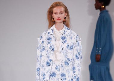 Видео: показ Mother of Pearl Весна/Лето 2017